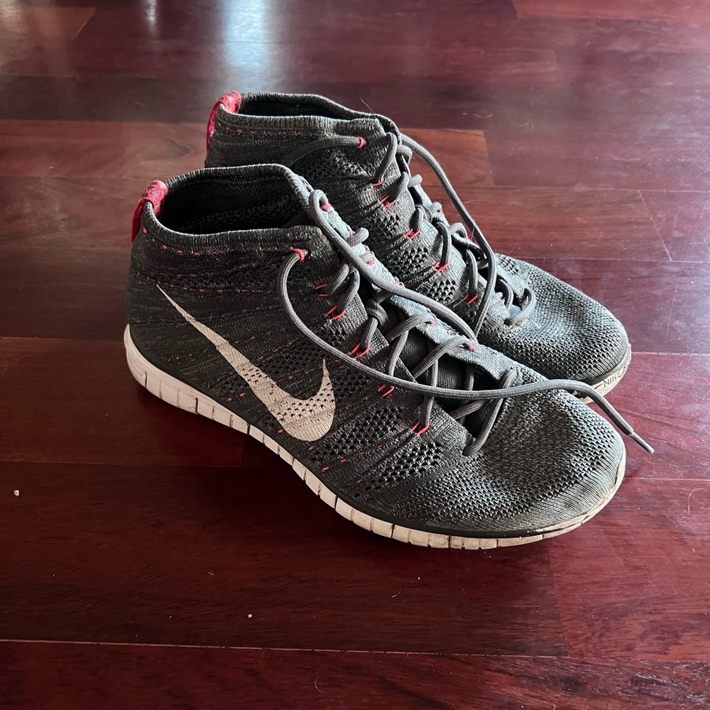 Nike Flyknit Chukka Shoes